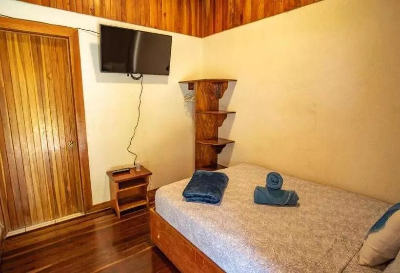 پانسیون Cowboy Hostel   Habitaciones Con Baño Privado