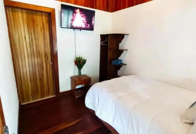 پانسیون Cowboy Hostel   Habitaciones Con Baño Privado