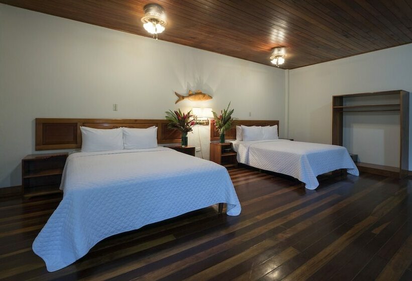 Crocodile Bay Resort