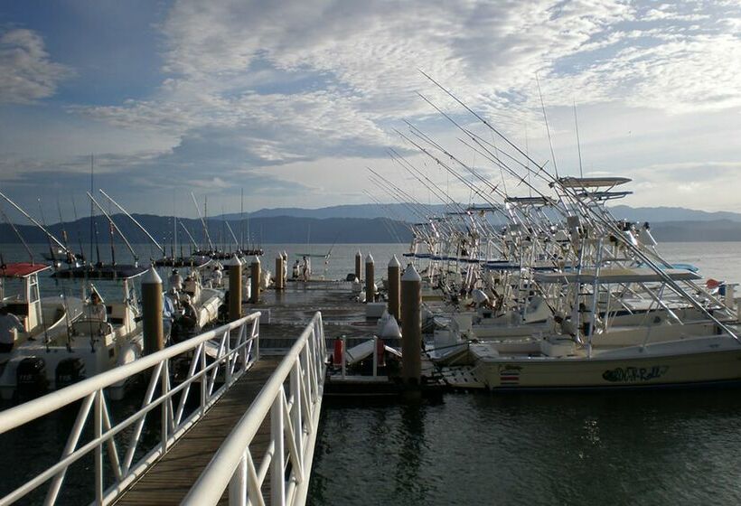 Crocodile Bay Resort