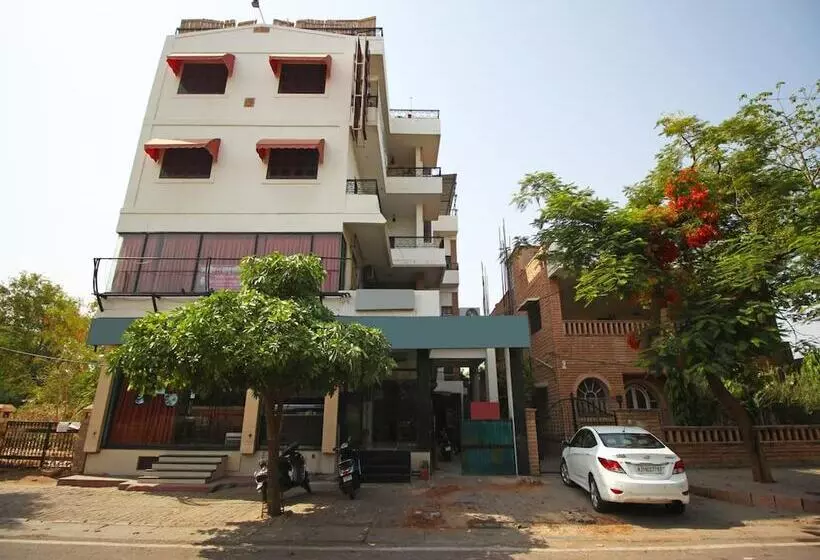 فندق Ajit Mansion