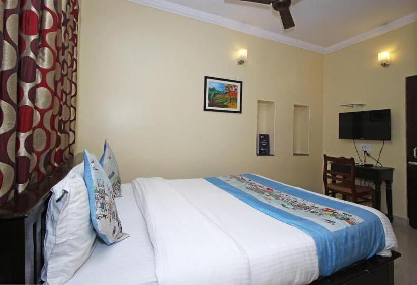 Отель Ajit Mansion