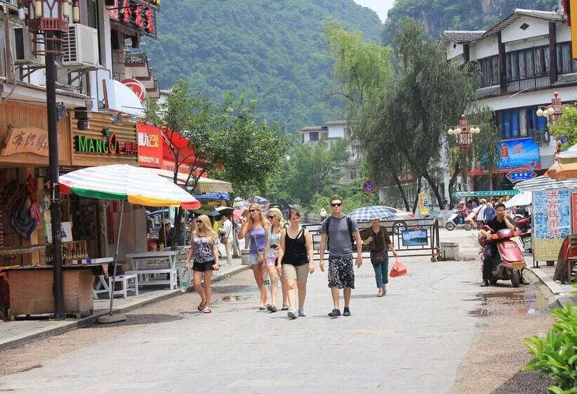 Szálloda Bamboo House Resort