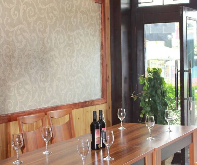 Szálloda Bamboo House Resort