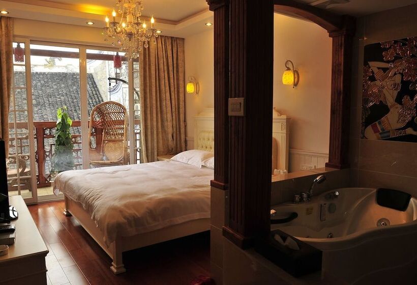 Szálloda Bamboo House Resort