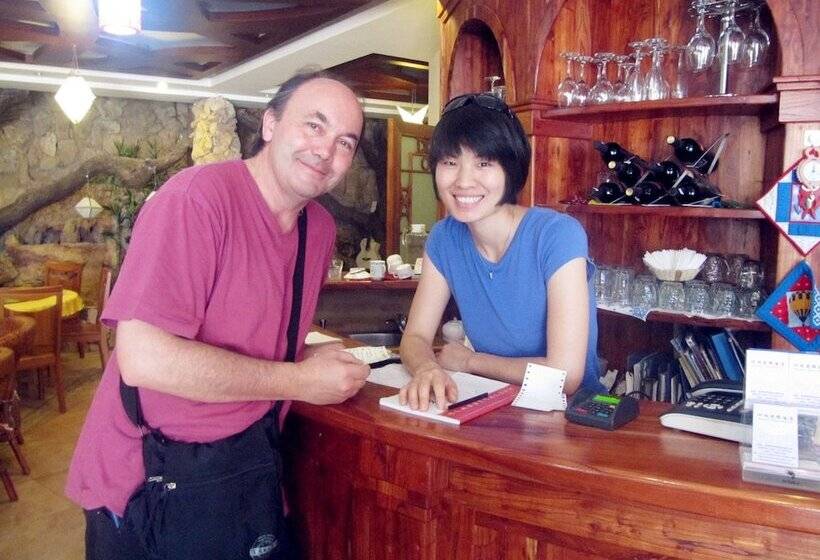 Szálloda Bamboo House Resort