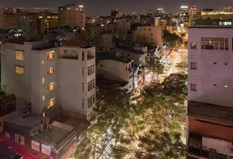 C Central Hotel đề Thám Bùi Viện Walking Street