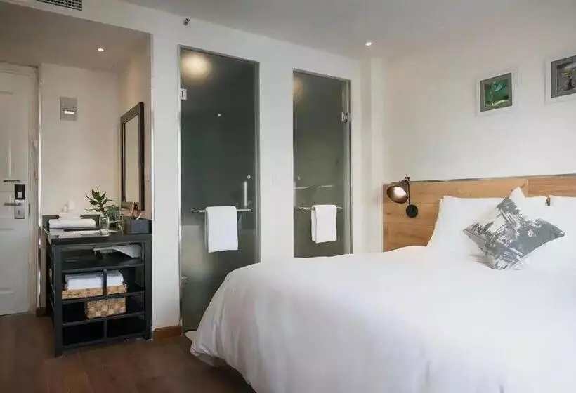 C Central Hotel đề Thám Bùi Viện Walking Street