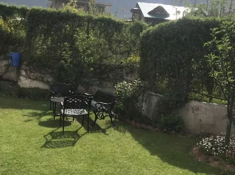 Hotel Pride De Vivendi Resort Manali