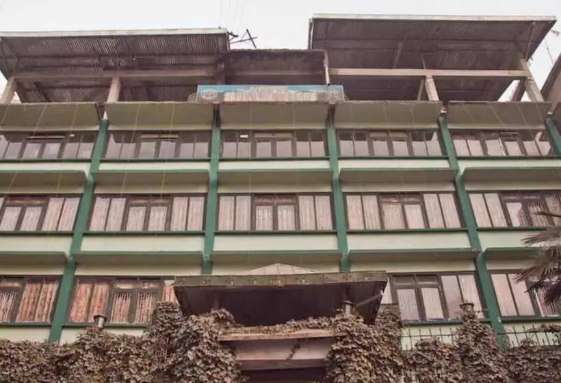 هتل Goroomgo Shambhu Darjeeling