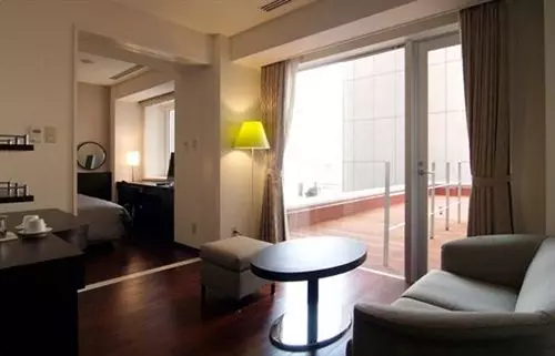 Hotel Library Higashi Nibancho