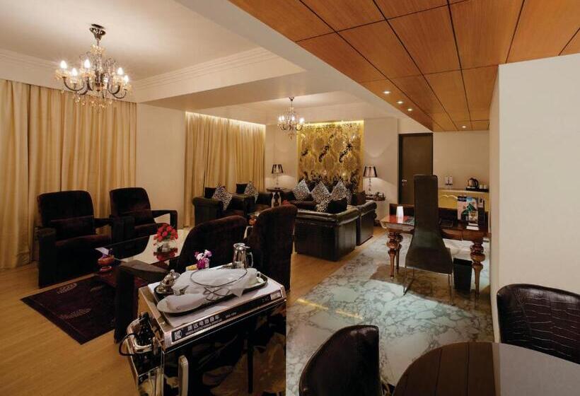 فندق Orange Megastructure Llp