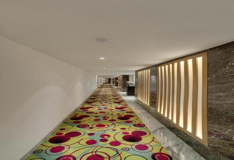 فندق Orange Megastructure Llp