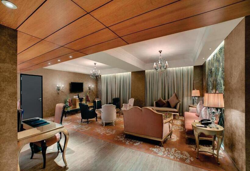 فندق Orange Megastructure Llp