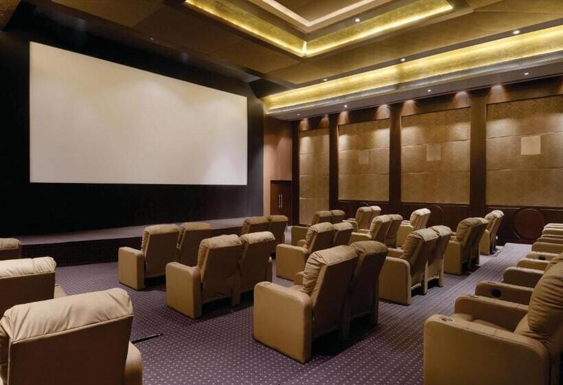 فندق Orange Megastructure Llp