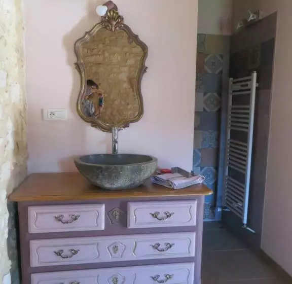 ベッドアンドブレックファースト La Salamandre