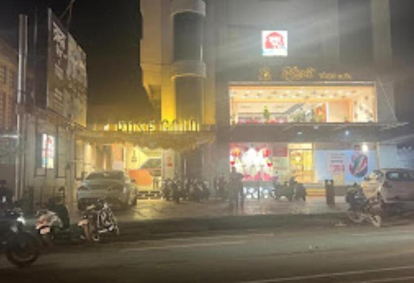 Отель Rose Gold