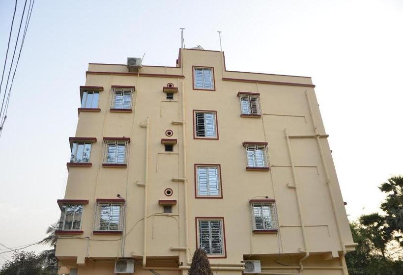 ペンション Eco Corporate Inn