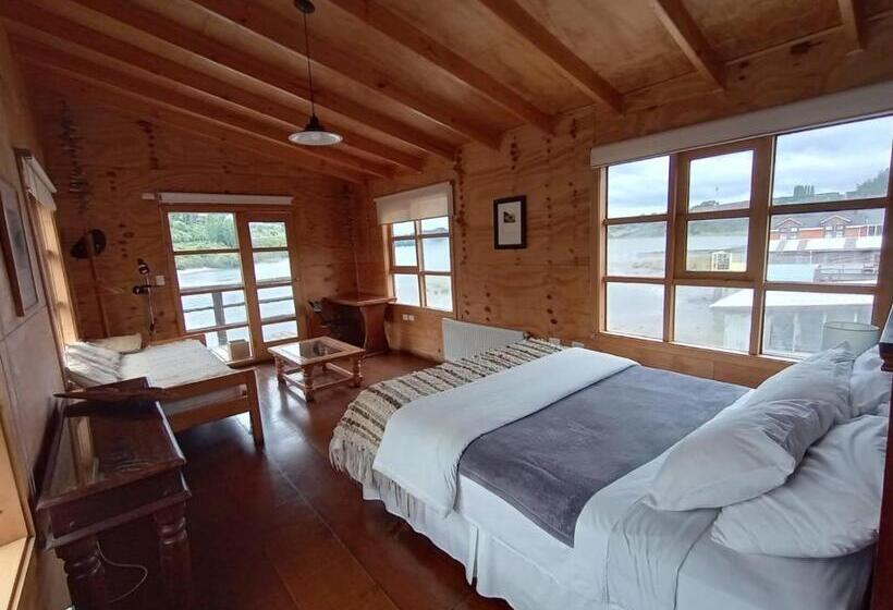 ペンション Hostal Palafito Waiwen