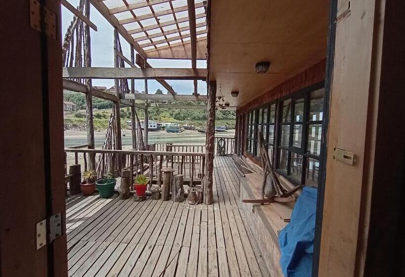 ペンション Hostal Palafito Waiwen