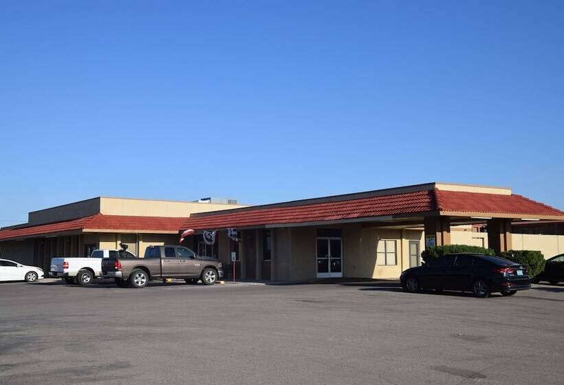 فندق Lovington Inn