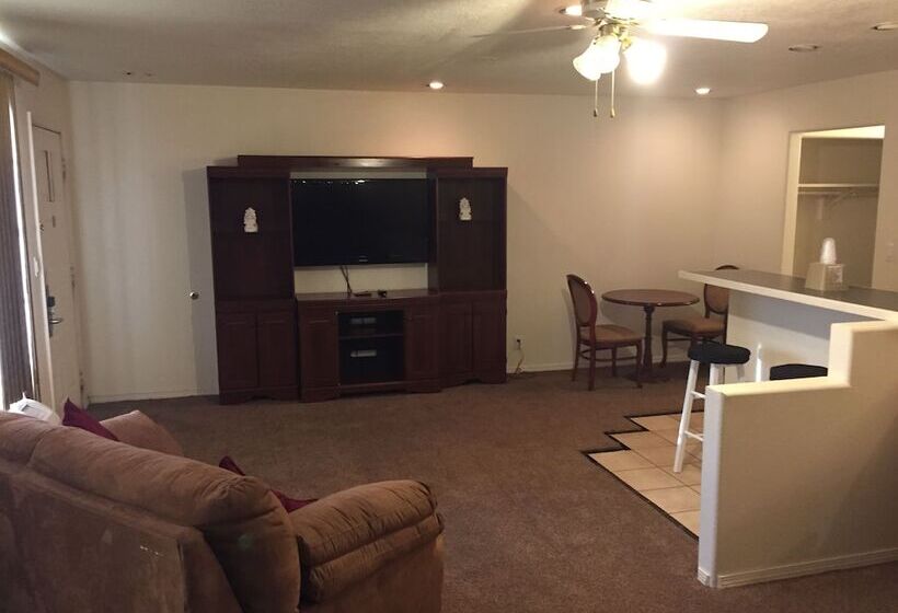 فندق Lovington Inn