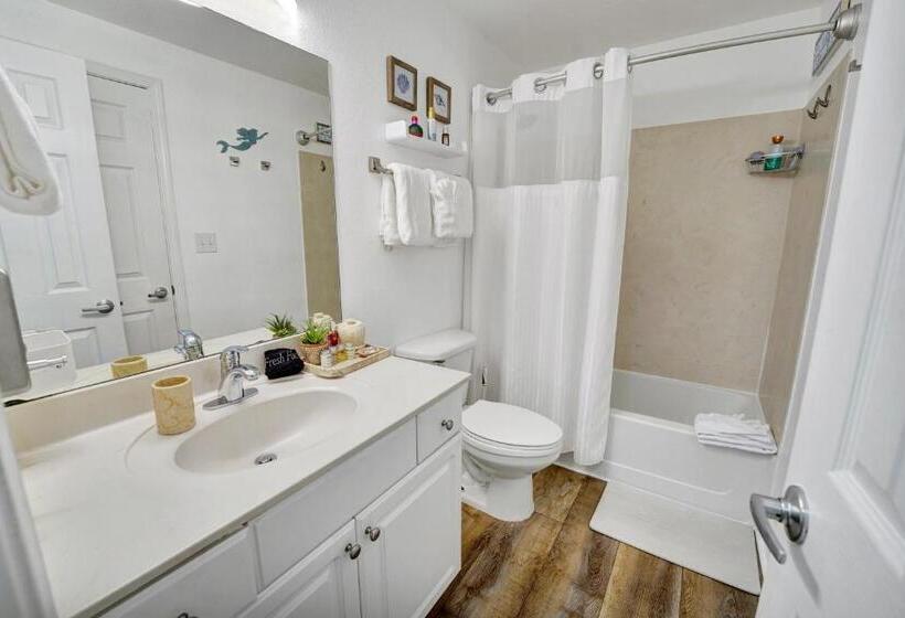 Million Dollar Views, Stunning Beachfront Property