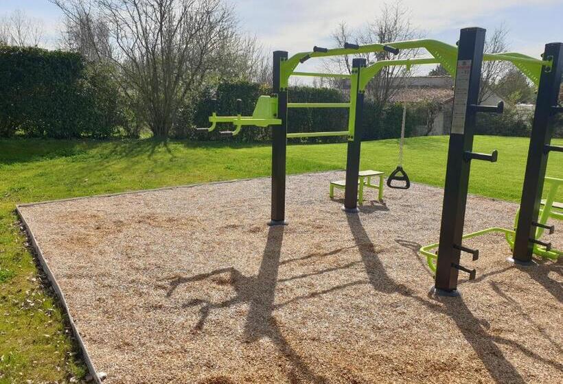 膳宿费 Les écuries