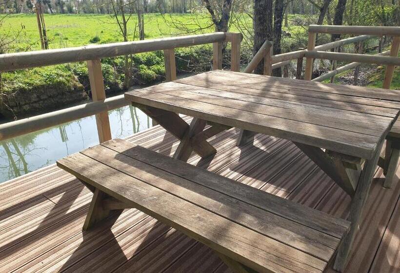 膳宿费 Les écuries