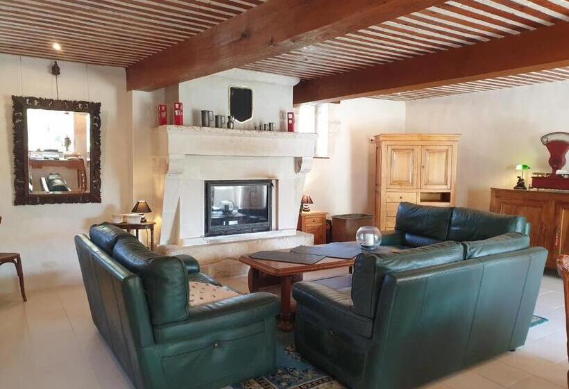 膳宿费 Les écuries