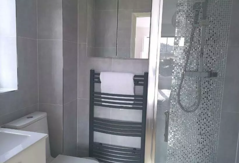 Majatalo Luxury Superking Or Standard Or Budget Rooms