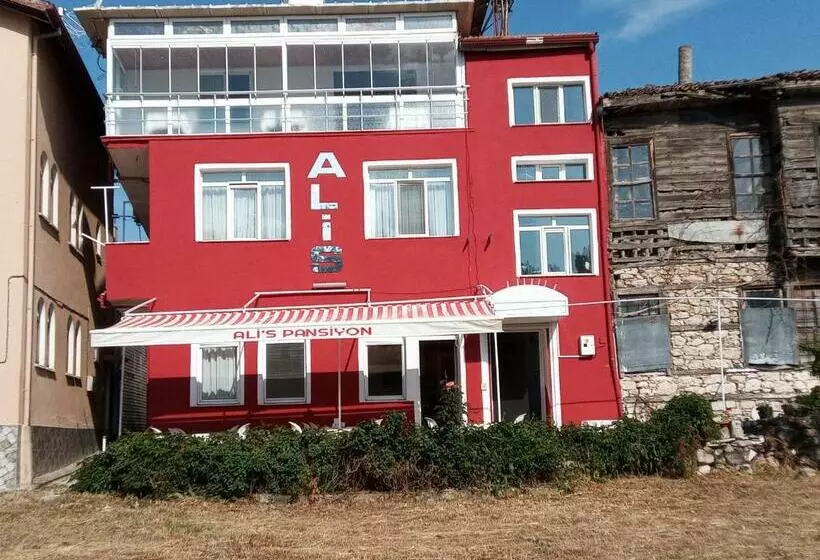 ベッドアンドブレックファースト Ali S Pension