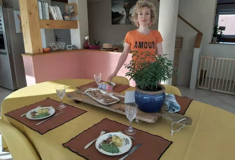 تختخواب و صبحانه Maison Vjm
