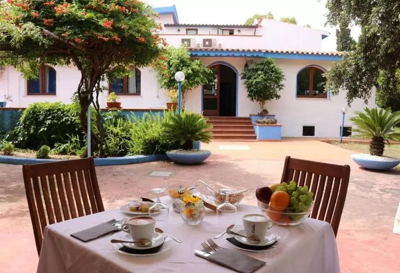 Hotelli Villa Valentina Park