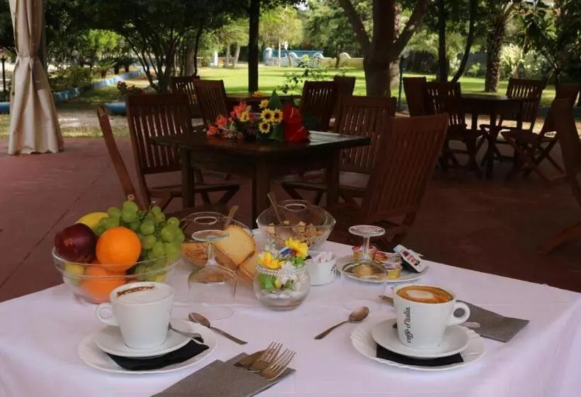 Hotelli Villa Valentina Park
