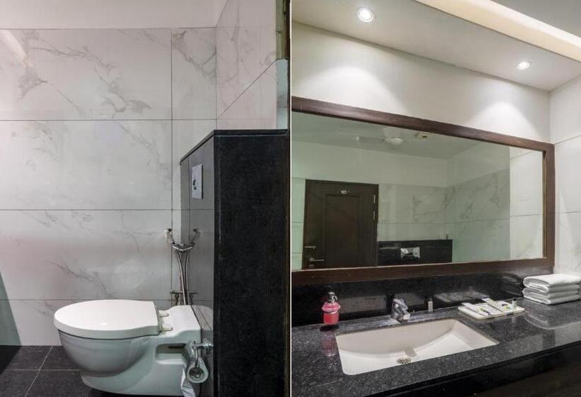 Hotel Treebo Premium Baramasi By Jai Club Prime