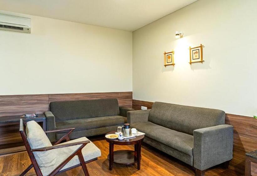 Hotel Treebo Premium Baramasi By Jai Club Prime