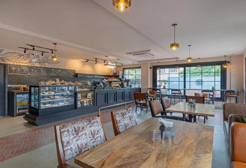 Hotel Treebo Premium Baramasi By Jai Club Prime