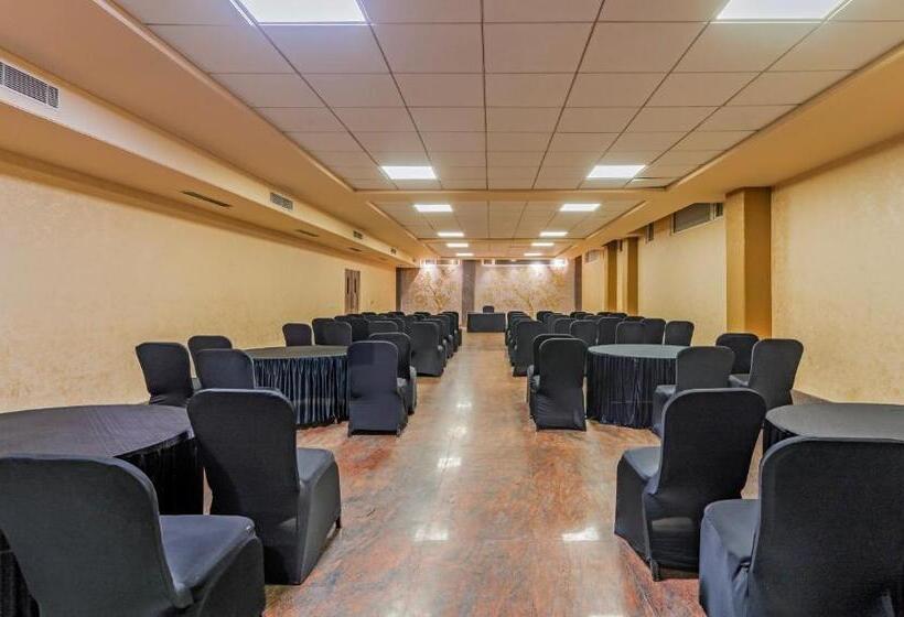 Hotel Treebo Premium Baramasi By Jai Club Prime