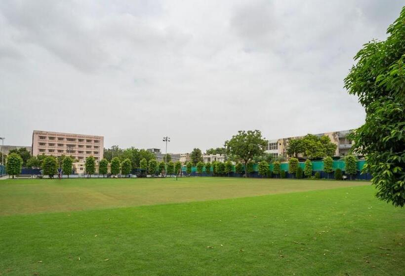 Hotel Treebo Premium Baramasi By Jai Club Prime