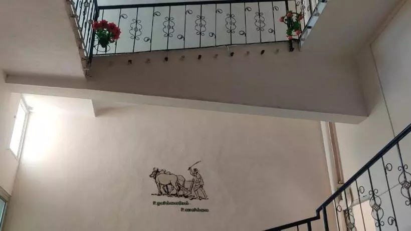 Hotelli Daya Dharma Residency