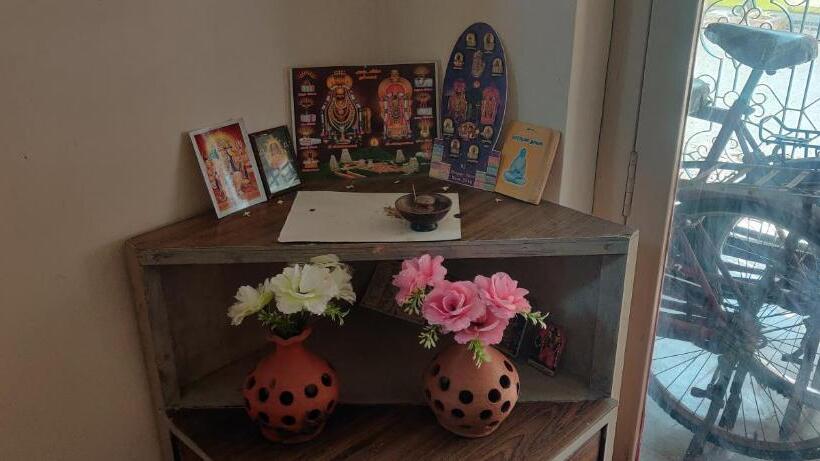 Szálloda Daya Dharma Residency