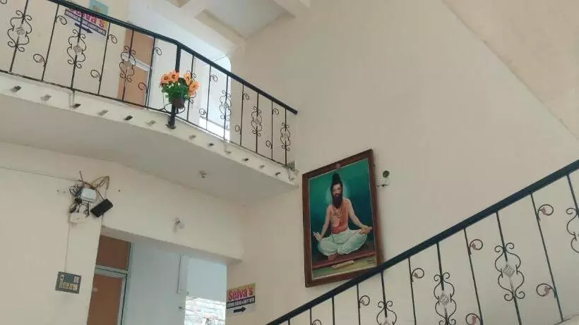 Hotelli Daya Dharma Residency