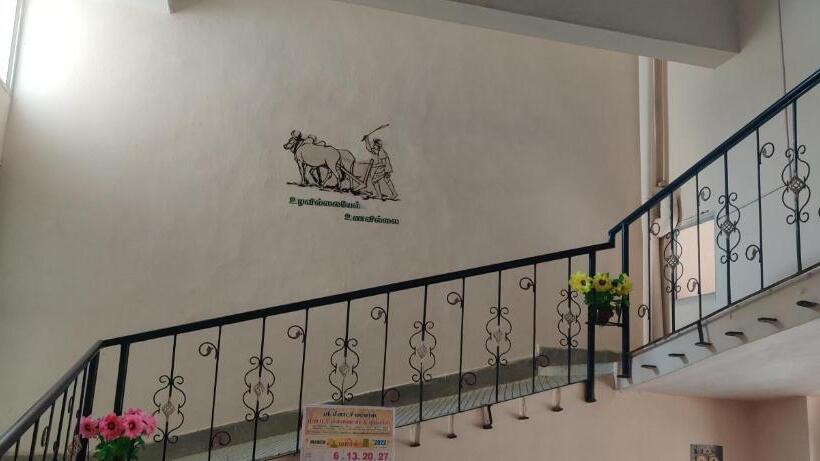 Szálloda Daya Dharma Residency