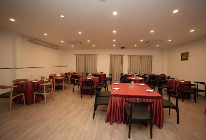 Hotelli Grand Ganpat