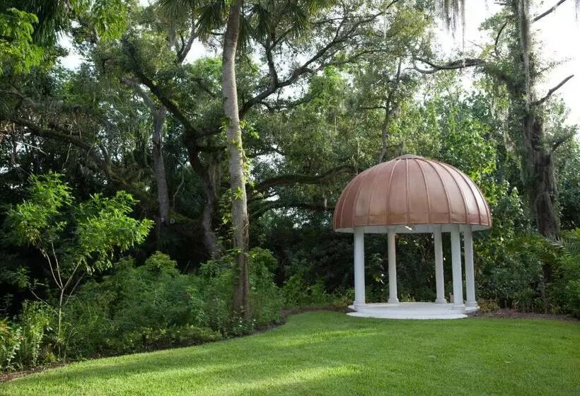 Hotelli Shangrila Springs