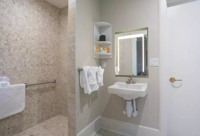 Hotelli Shangrila Springs