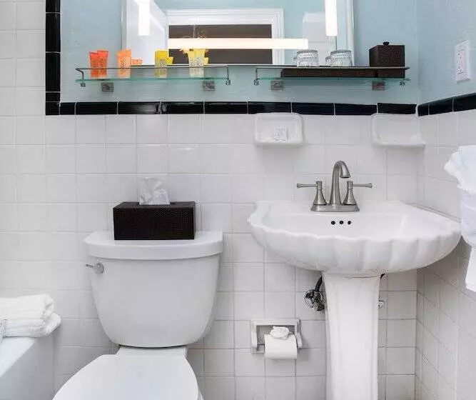 Hotelli Shangrila Springs