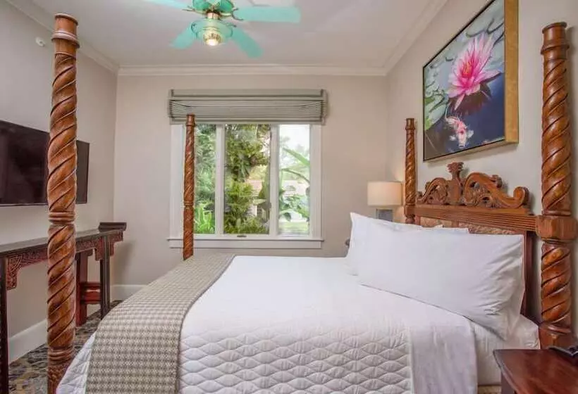 Hotelli Shangrila Springs