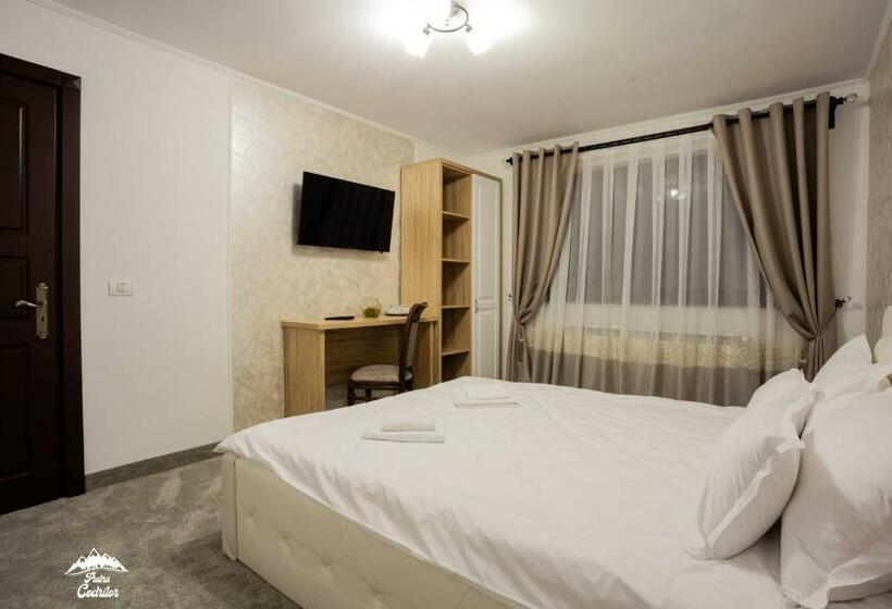 Pensão Piatra Codrilor